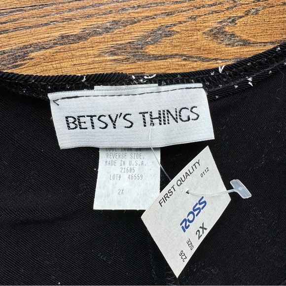 Betsy’s Things Made in USA NWT Vintage Black Floral Women's Cowl Neck Top 2X - Picture 5 of 6